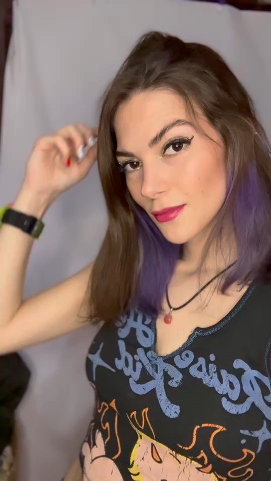 A girl from Argentina on a live girl video call on KissLive